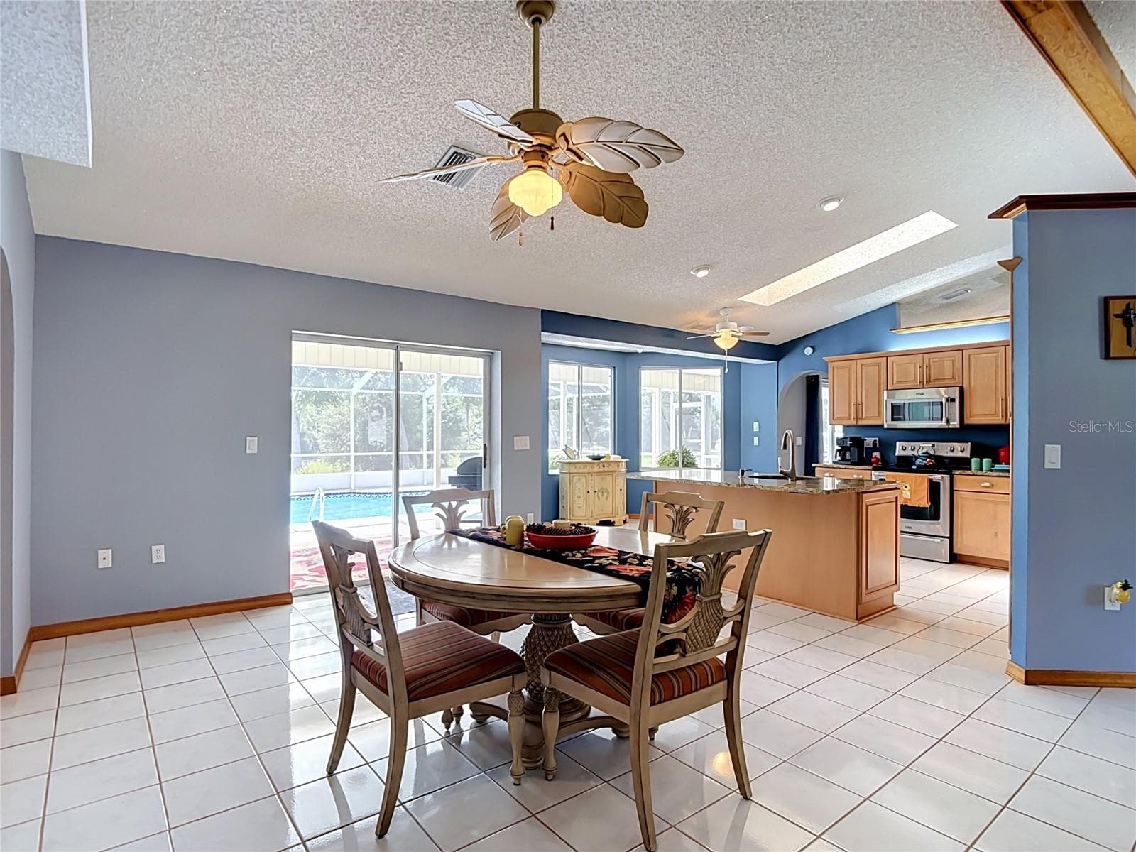 Single Family Residence at 8108 SHORECREST CT, SPRING HILL, photo 29 of 73