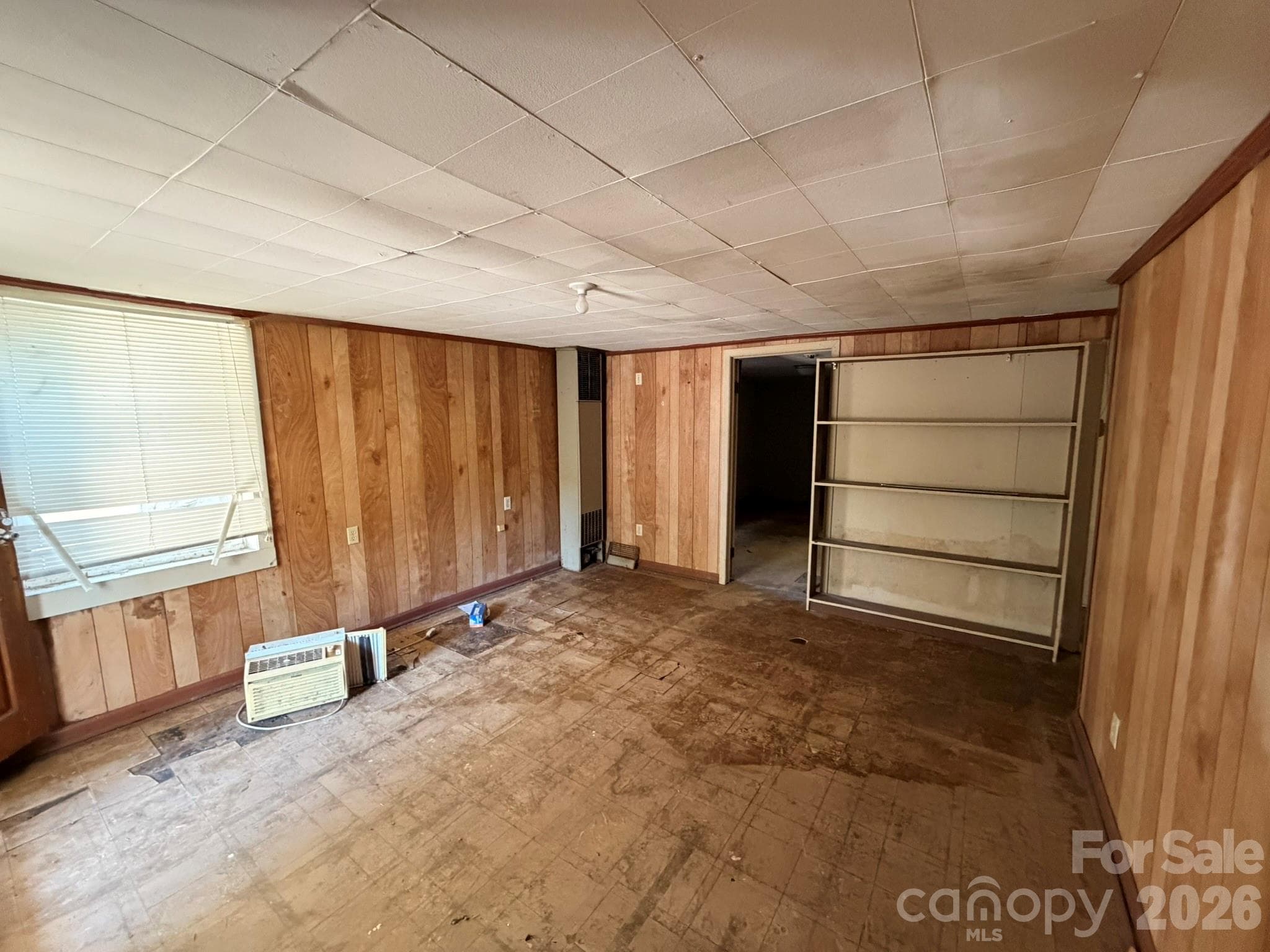 Unit C - basement - 67 Falls Avenue, Granite Falls