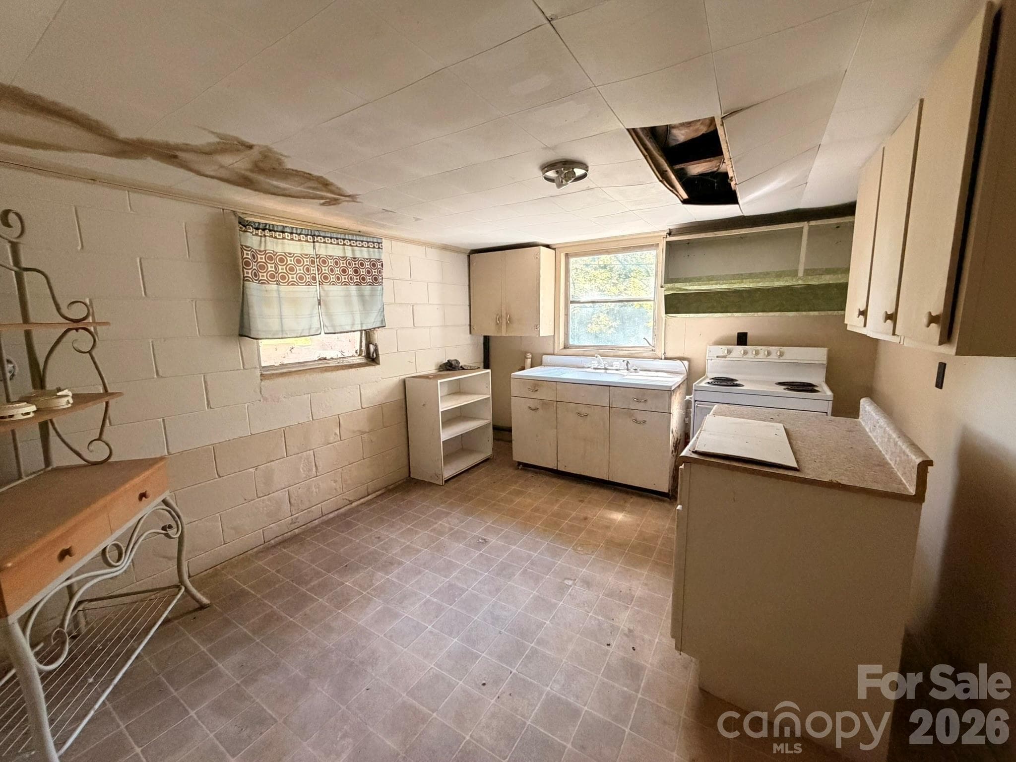 Unit C - basement - 67 Falls Avenue, Granite Falls