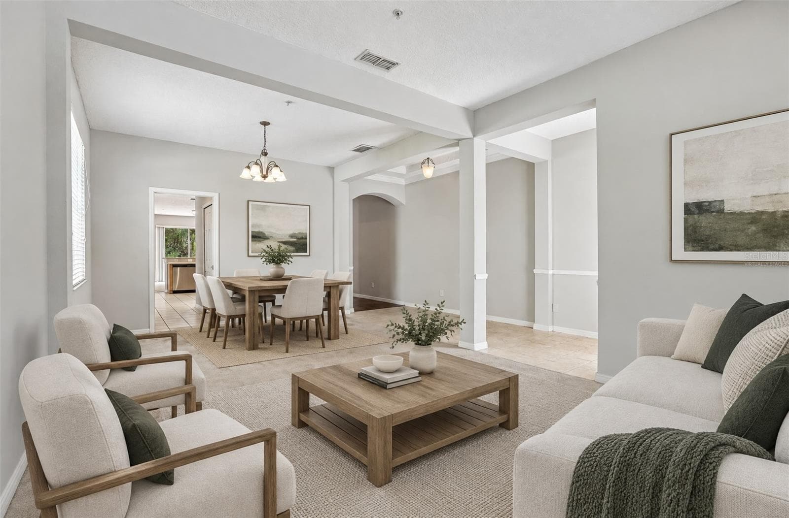 Formal living and dining spaces off the foyer make entertaining a breeze. Virtually Staged. - 10411 KRISTEN PARK DR, ORLANDO