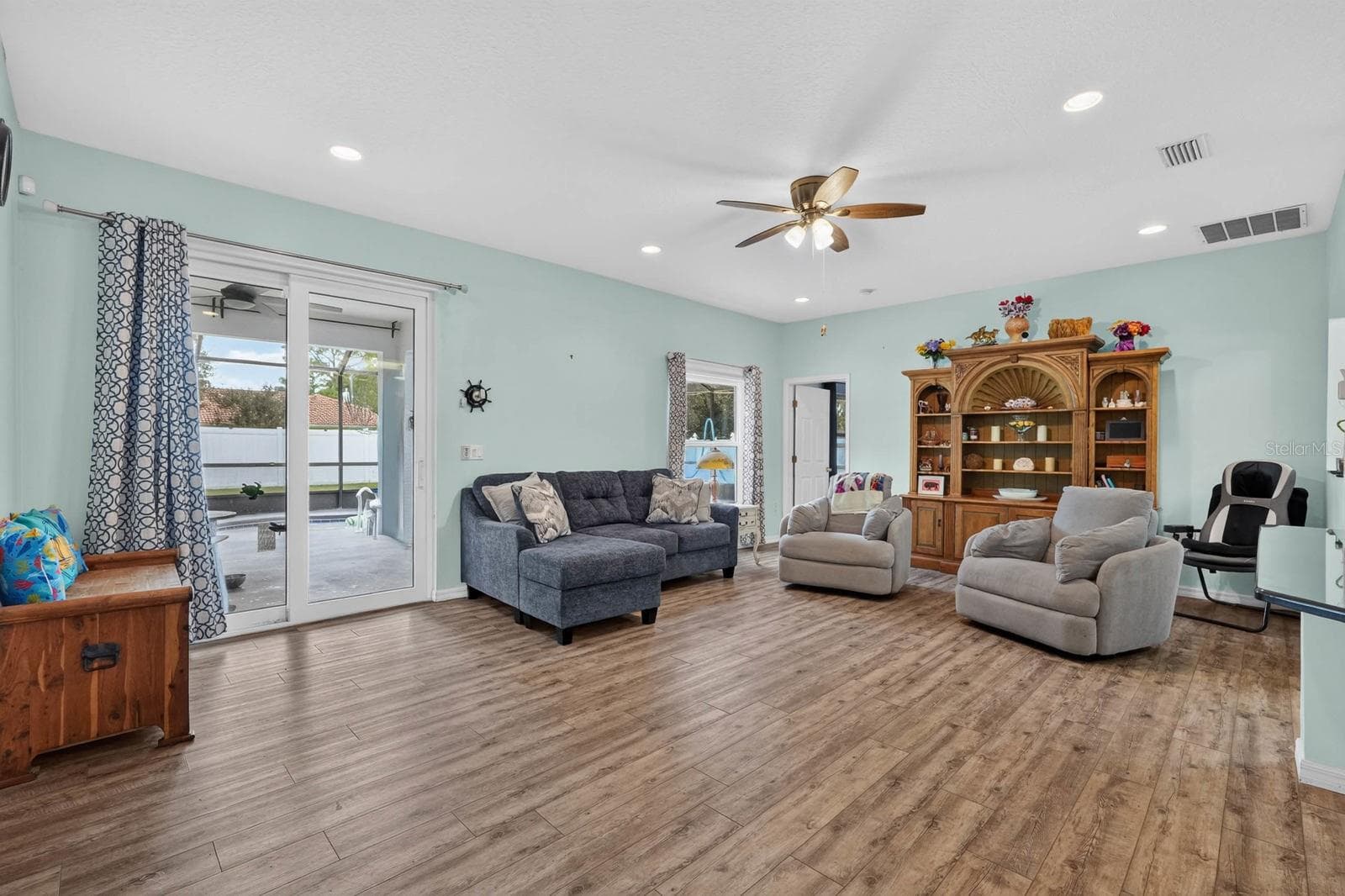 Single Family Residence at 20 ROYAL PALM LN, PALM COAST, photo 4 of 47