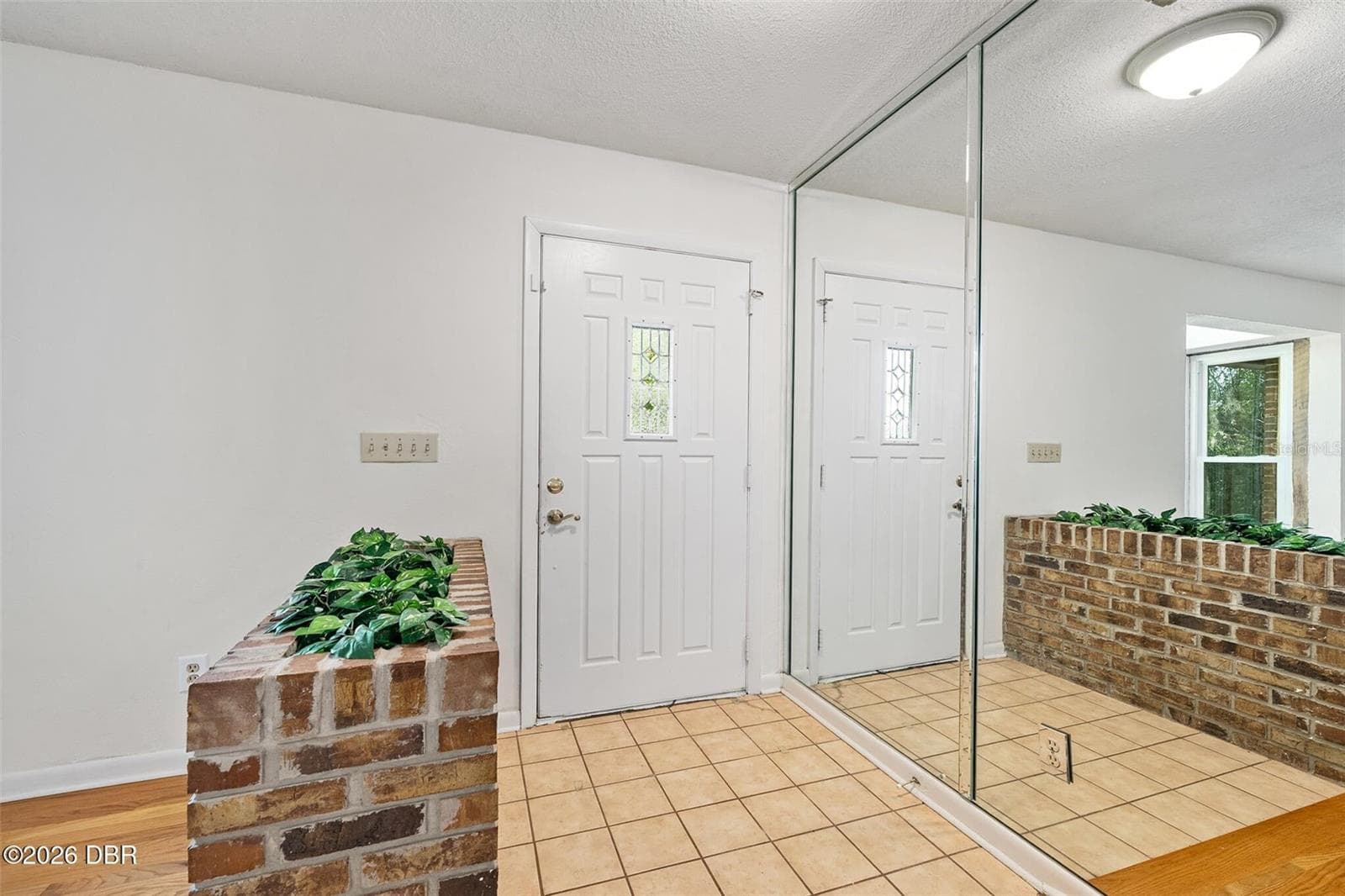 Single Family Residence at 7 WATERFRONT CT, ORMOND BEACH, photo 5 of 52