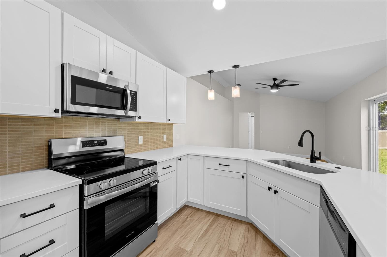 Single Family Residence at 7455 GATES CIR, SPRING HILL, photo 5 of 41