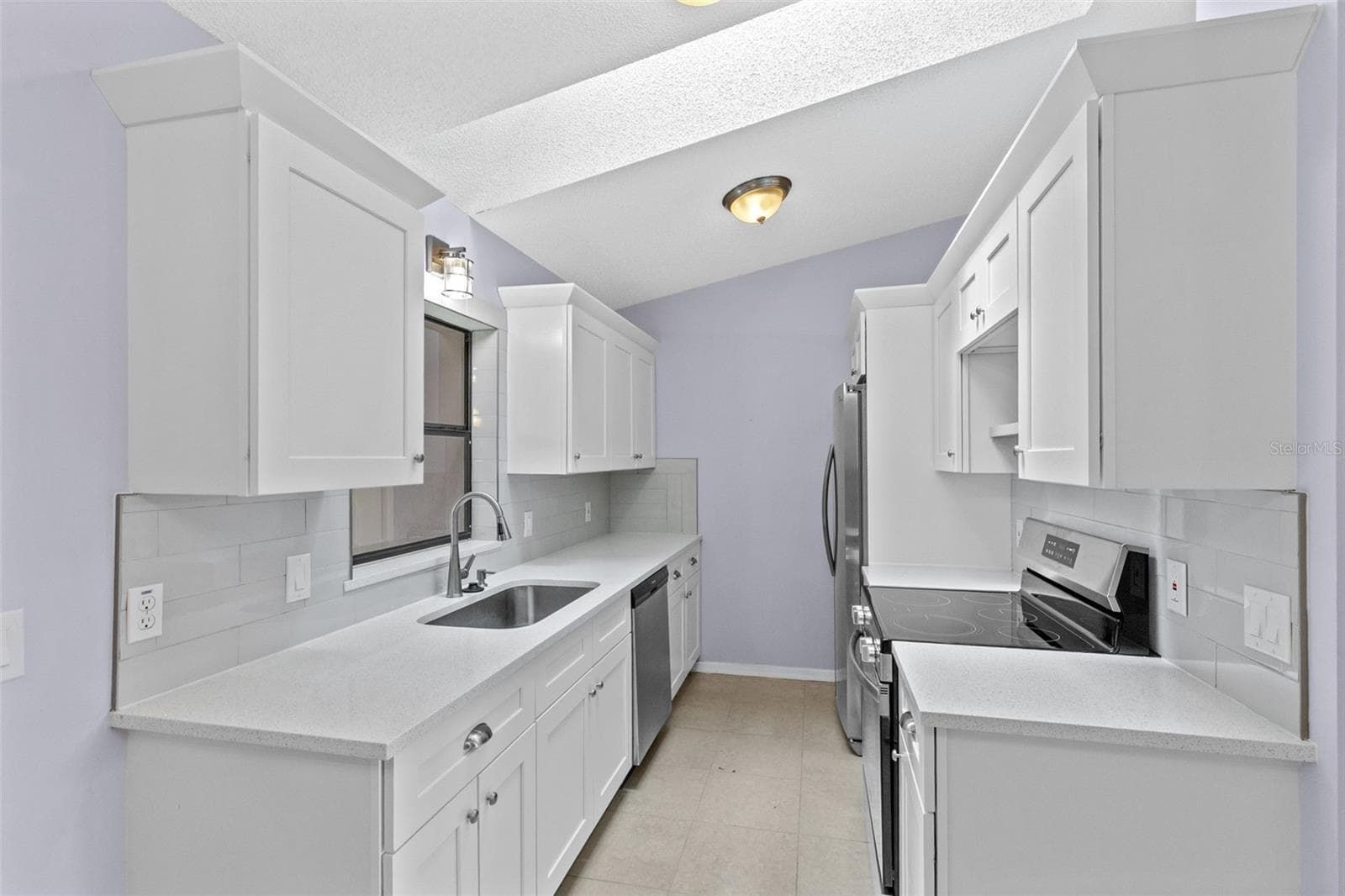 Kitchen - 12422 CLUBHOUSE CT, TAVARES