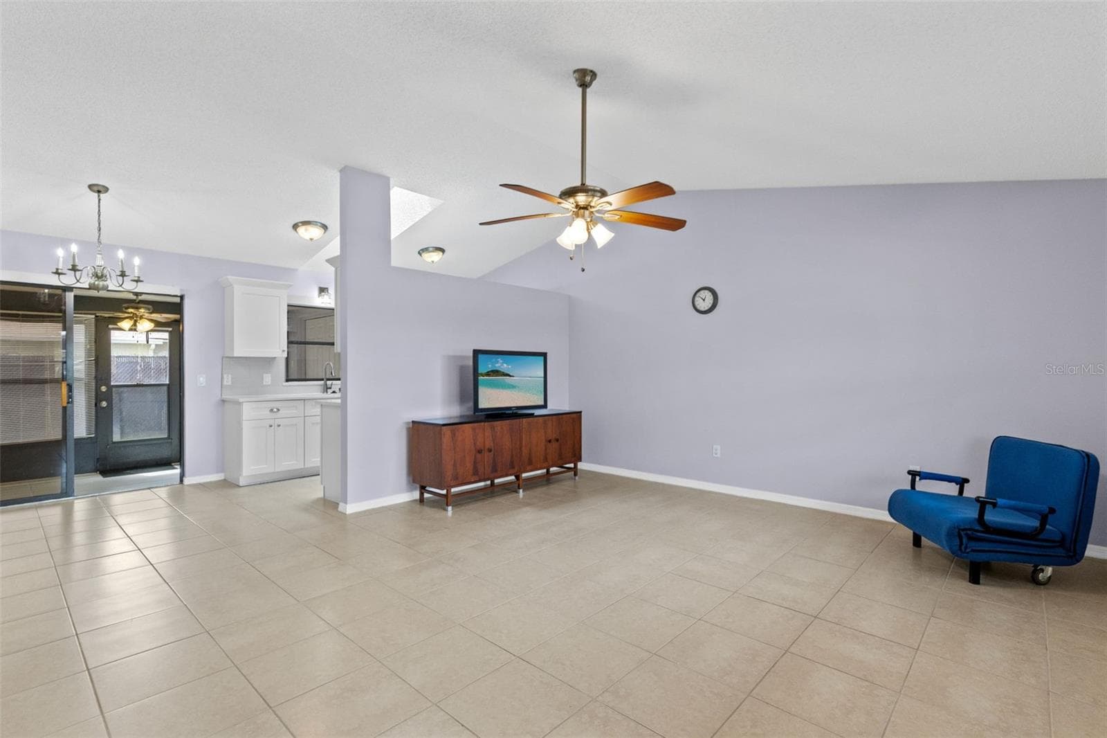 Living Room - 12422 CLUBHOUSE CT, TAVARES