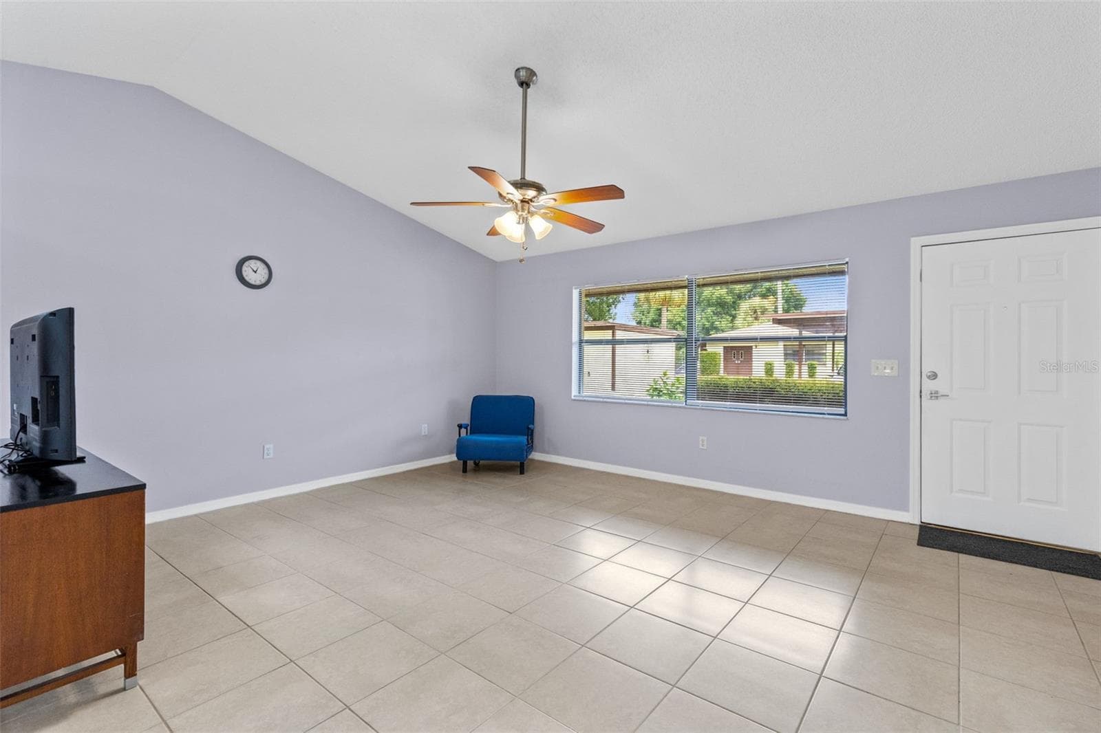 Living Room. Front door. - 12422 CLUBHOUSE CT, TAVARES