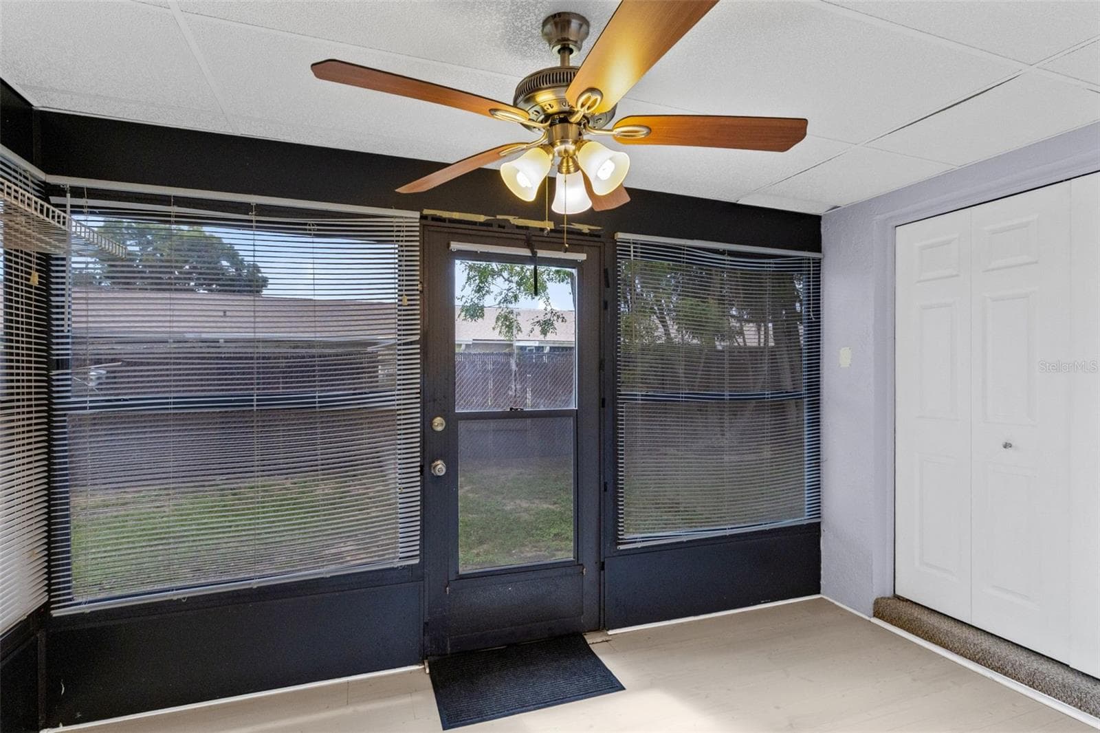 Florida Room - 12422 CLUBHOUSE CT, TAVARES