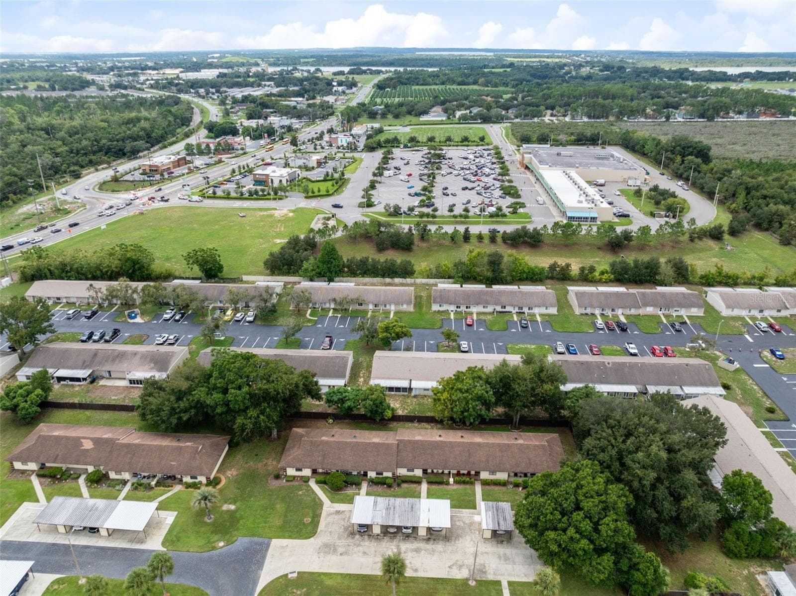 Adjacent to Publix shopping center - 12422 CLUBHOUSE CT, TAVARES