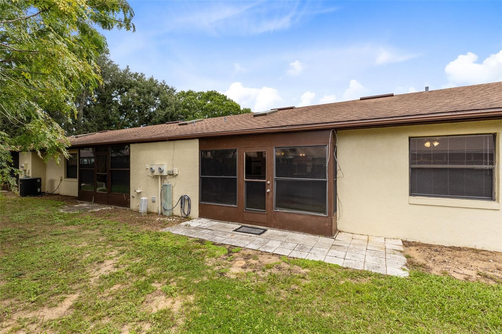 Rear exterior - 12422 CLUBHOUSE CT, TAVARES