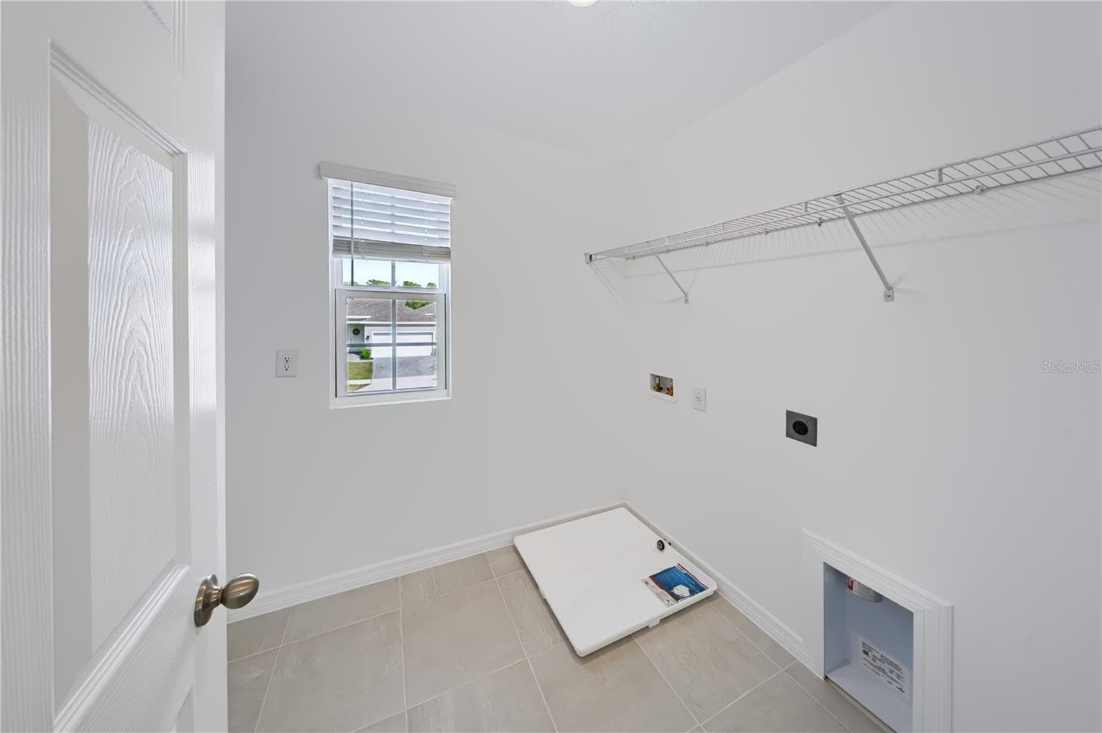 Laundry - 704 FARFIELDS ST, DELAND