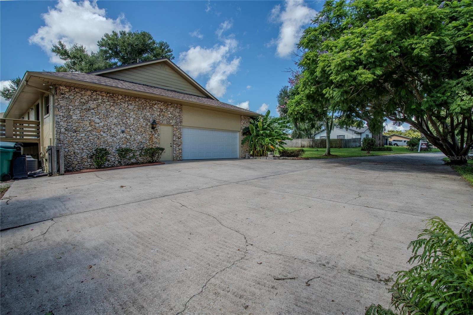 Single Family Residence at 13 HERMOSA DR, EUSTIS, photo 6 of 65