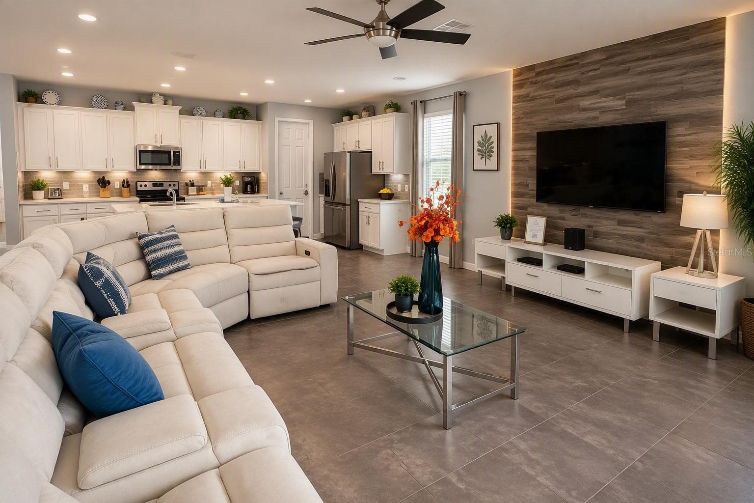 Single Family Residence at 9034 SUNSHINE RIDGE LOOP, KISSIMMEE, photo 3 of 25