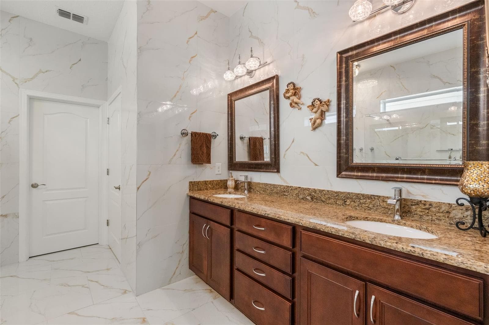 En-Suite Primary Bathroom - 10750 PETRILLO WAY, WINTER GARDEN
