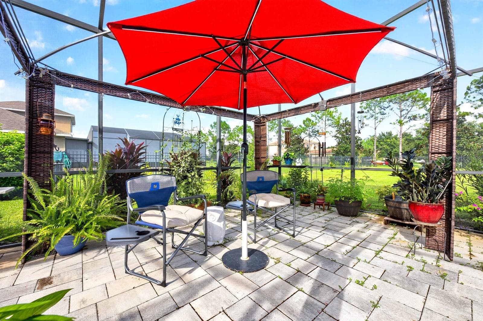 Enjoy multiple outdoor gathering spaces. - 3135 AMALFI DR, ORLANDO