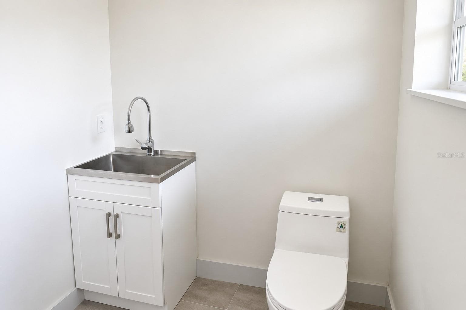 Utility Room with sink - 9865 SW 74TH AVE, OCALA