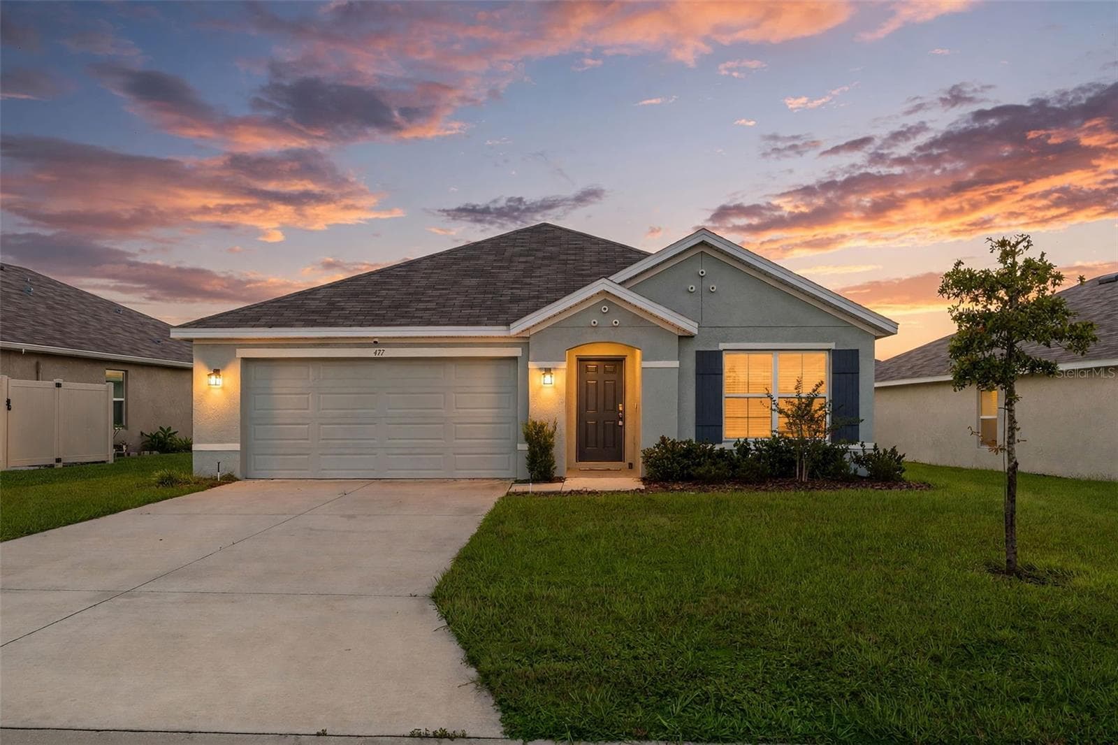 477 W FAIRWAYS VIEW DR