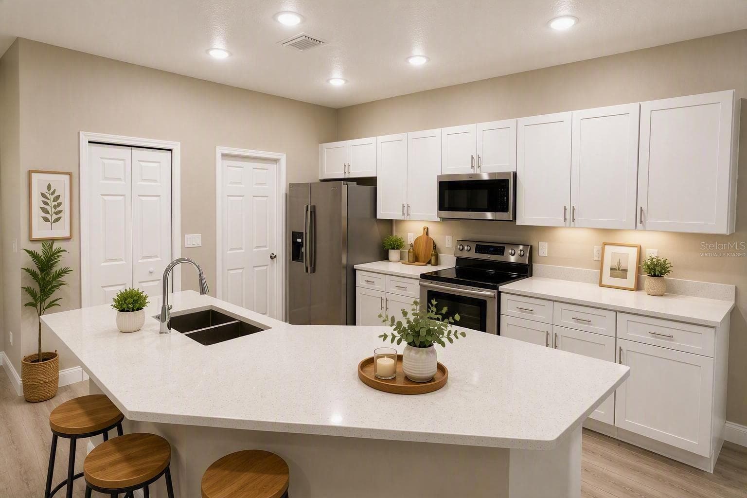 Virtually Staged - 1214 CRESCENT ST, SANFORD