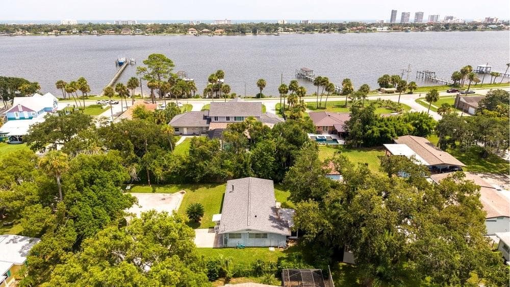 Single Family Residence at 38 MCALISTER DR, ORMOND BEACH, photo 33 of 36