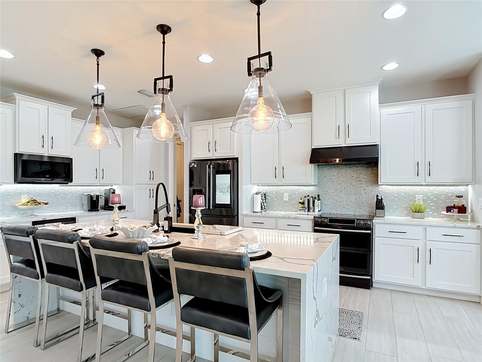Single Family Residence at 2930 SCENIC VIEW DR, PUNTA GORDA, photo 15 of 70