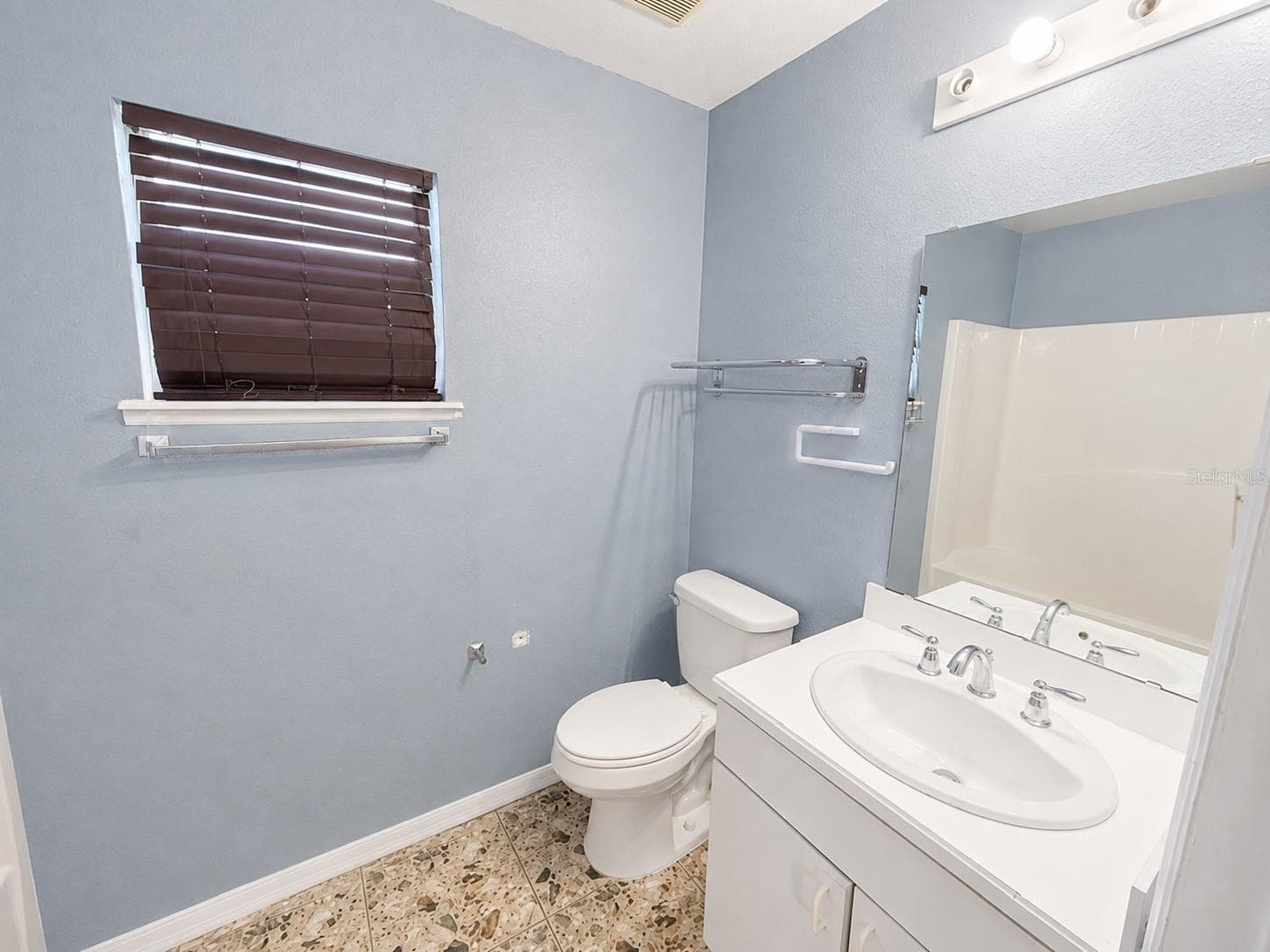 Single Family Residence at 309 ALEGRIANO CT, KISSIMMEE, photo 12 of 16