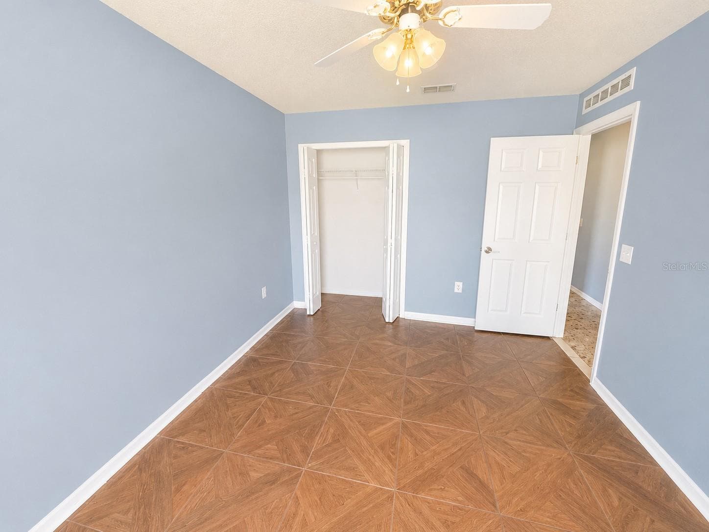 Single Family Residence at 309 ALEGRIANO CT, KISSIMMEE, photo 13 of 16