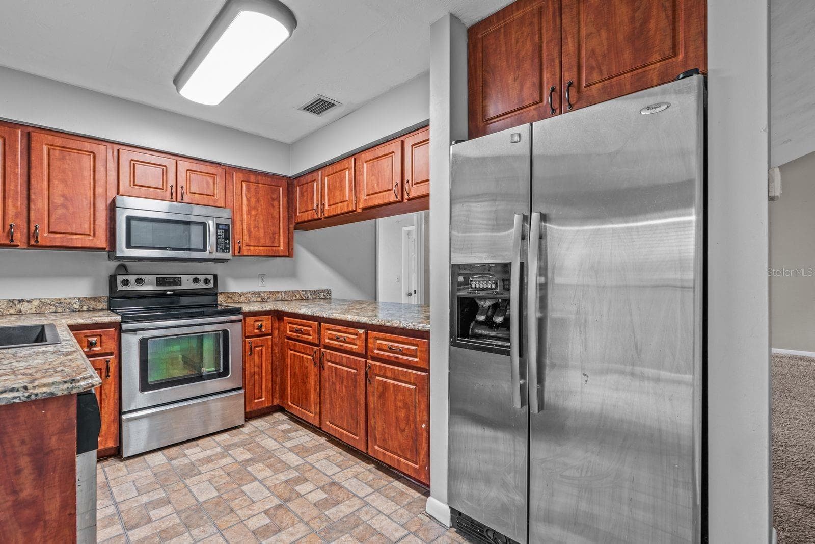kitchen - 54 WHITE HALL DR, PALM COAST