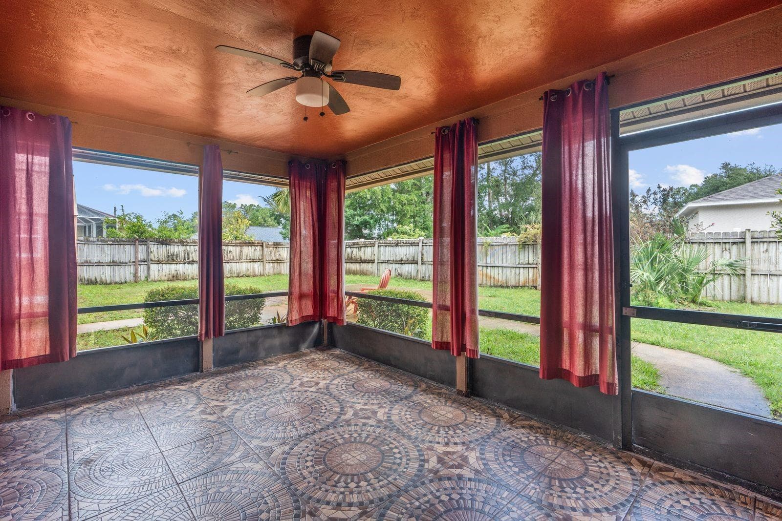 florida room - 54 WHITE HALL DR, PALM COAST
