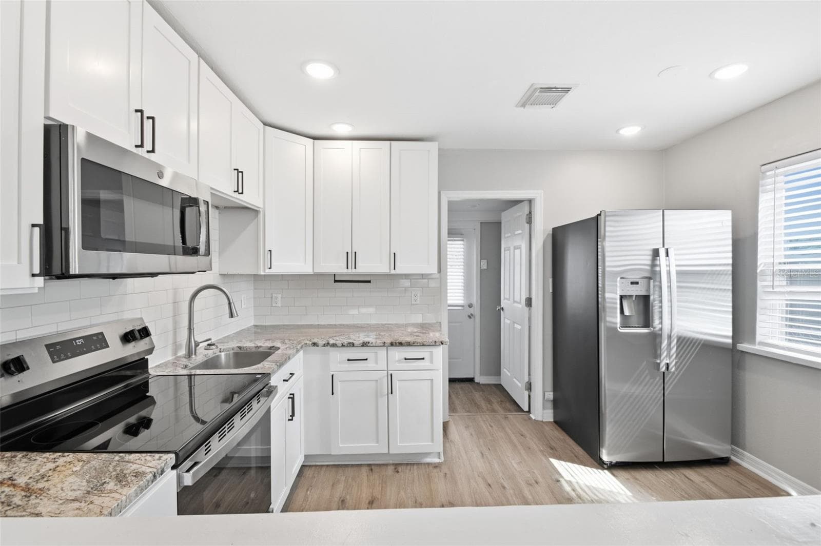 Single Family Residence at 833 61ST AVE NE, ST PETERSBURG, photo 14 of 42