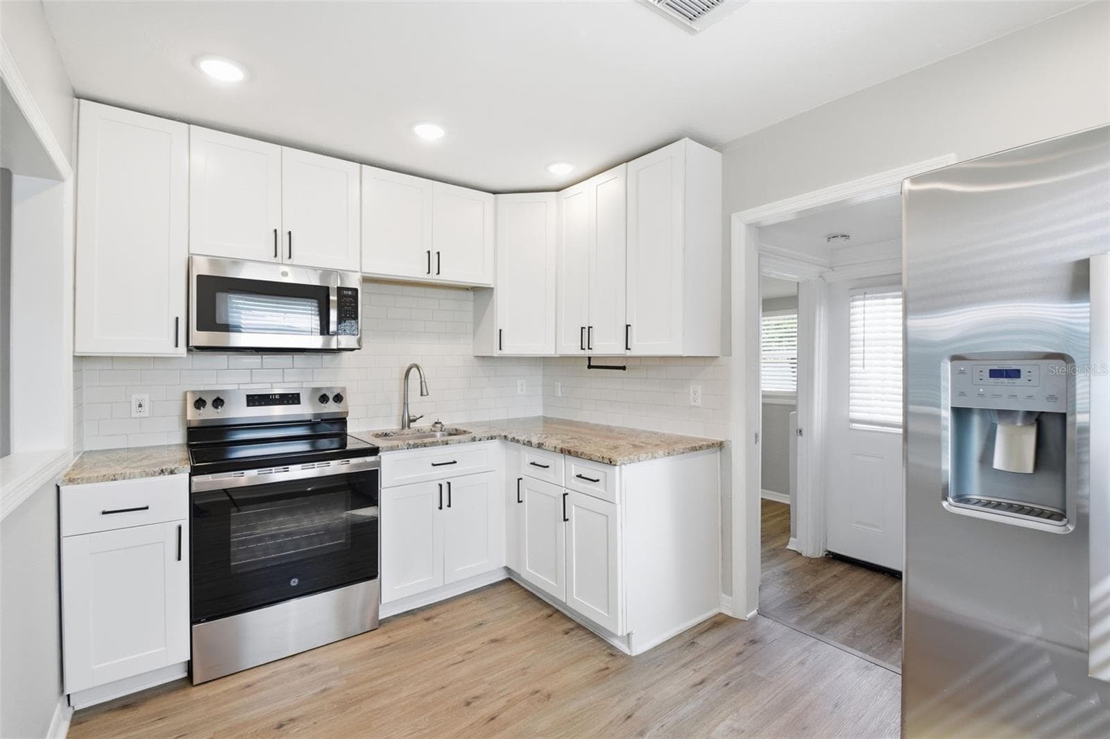 Single Family Residence at 833 61ST AVE NE, ST PETERSBURG, photo 15 of 42