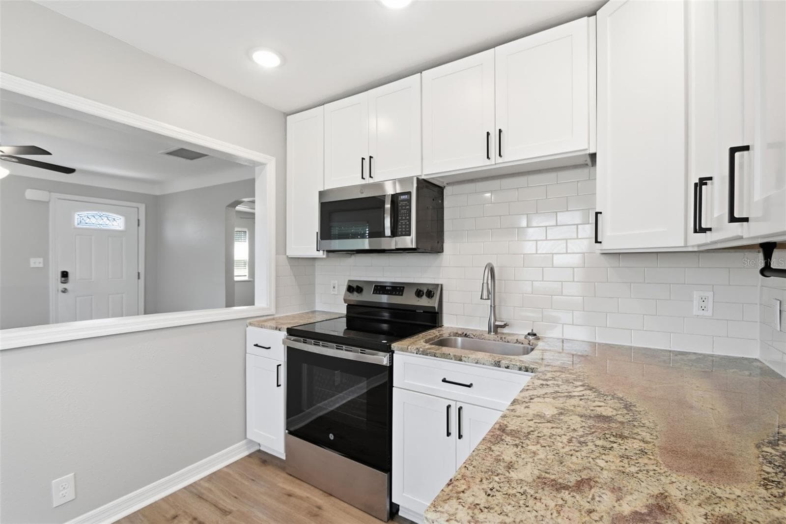 Single Family Residence at 833 61ST AVE NE, ST PETERSBURG, photo 17 of 42