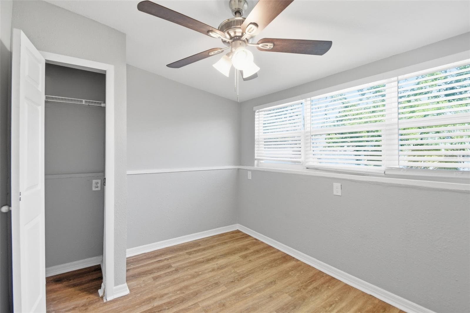 Single Family Residence at 833 61ST AVE NE, ST PETERSBURG, photo 21 of 42