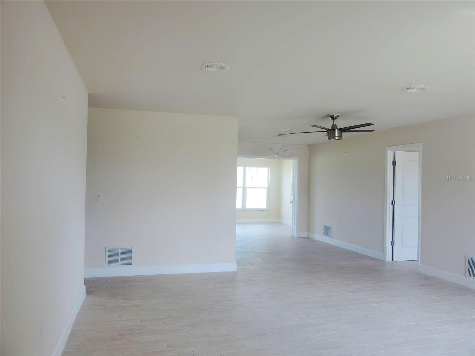 Single Family Residence at 66 OAKLAND HILLS CT, ROTONDA WEST, photo 6 of 29