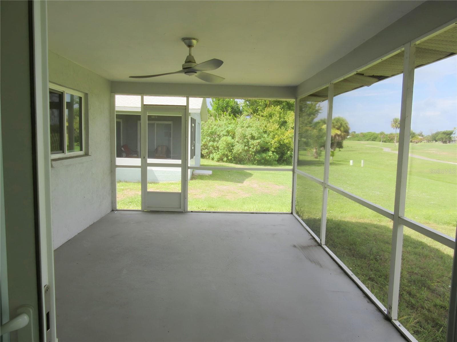 Single Family Residence at 66 OAKLAND HILLS CT, ROTONDA WEST, photo 14 of 29