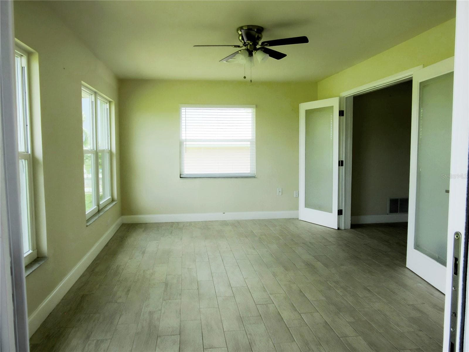 Single Family Residence at 66 OAKLAND HILLS CT, ROTONDA WEST, photo 16 of 29