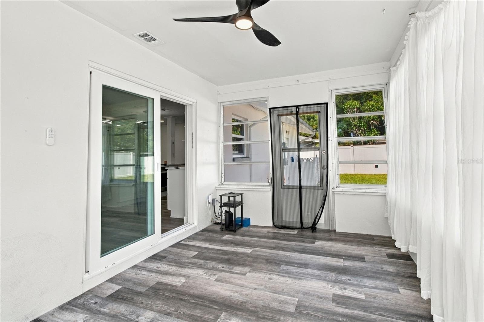 Single Family Residence at 936 LYNDHURST ST, DUNEDIN, photo 31 of 72