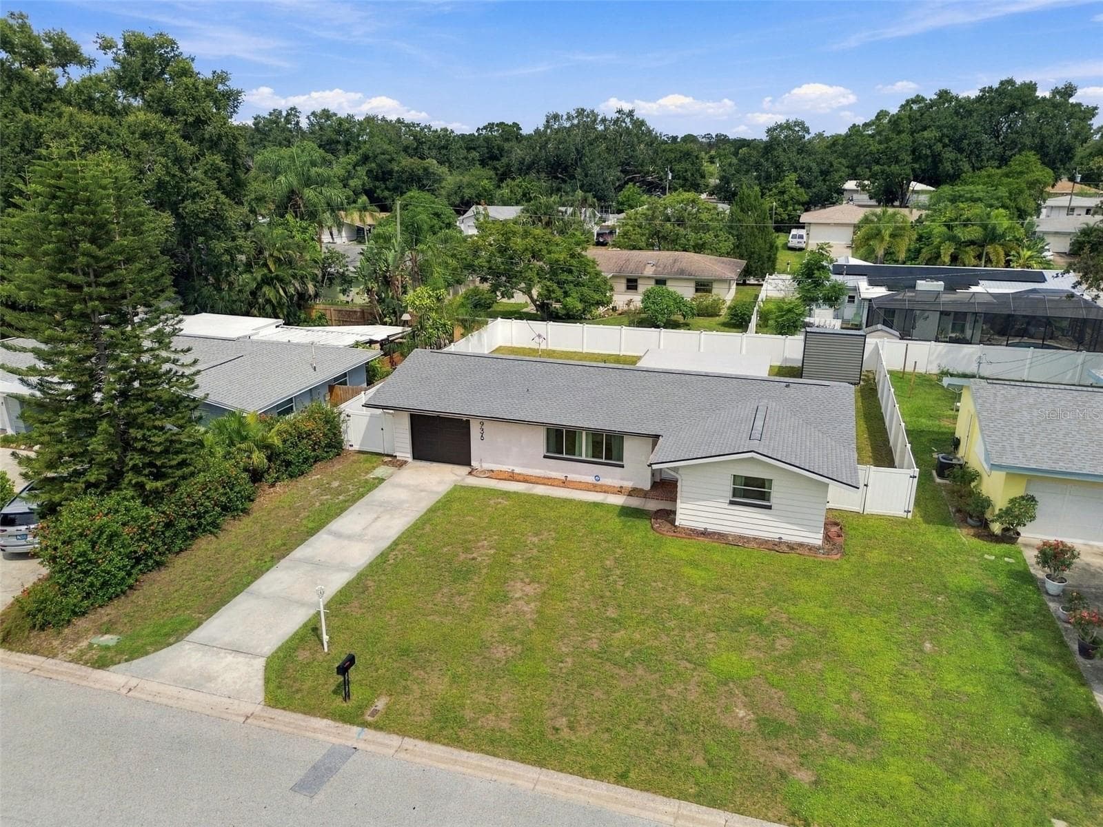 Single Family Residence at 936 LYNDHURST ST, DUNEDIN, photo 69 of 72