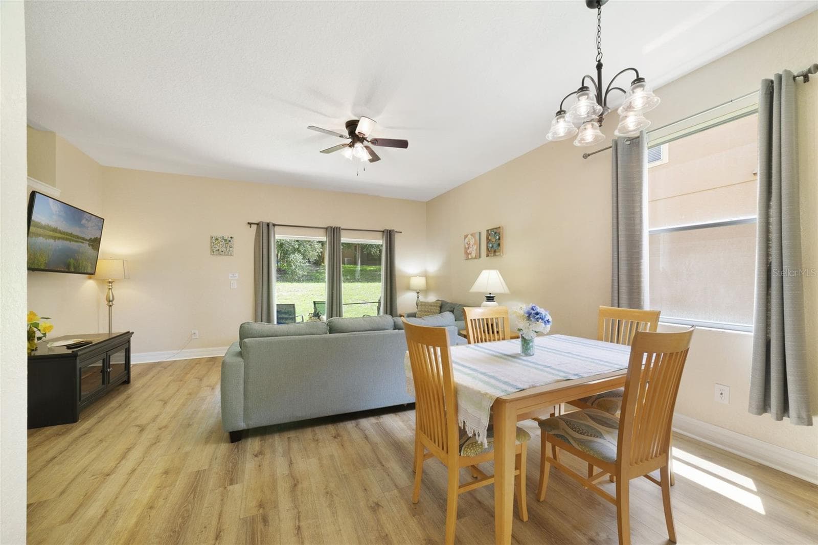 Grat Room - 202 PALERMO ST, DAVENPORT