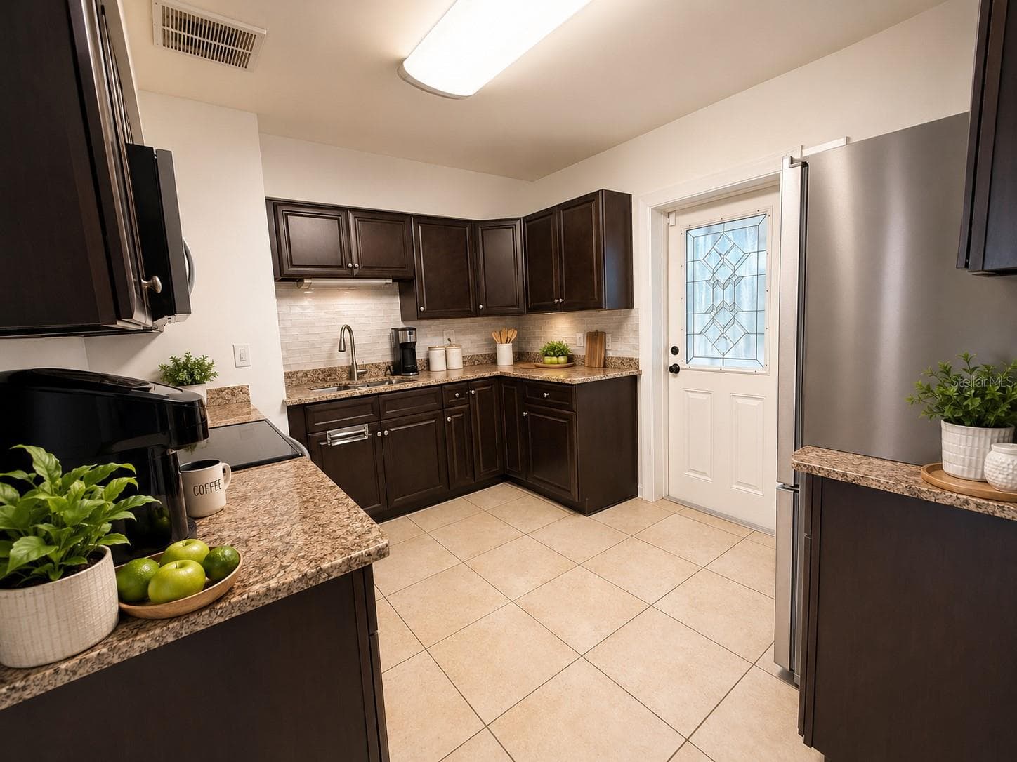 Single Family Residence at 105 MARGARET ST, AUBURNDALE, photo 5 of 23