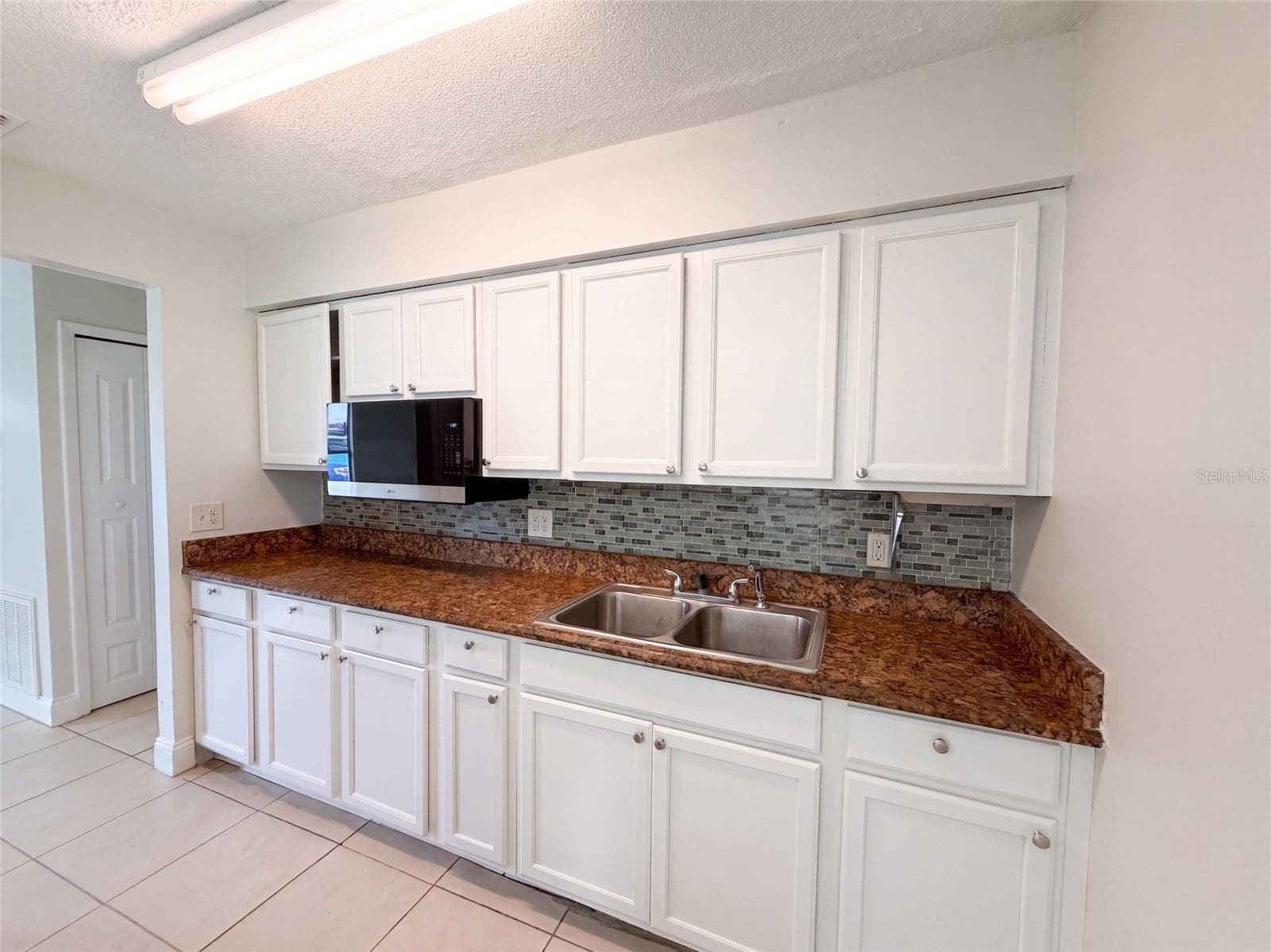 Single Family Residence at 1336 NADINE DR, DELTONA, photo 6 of 19