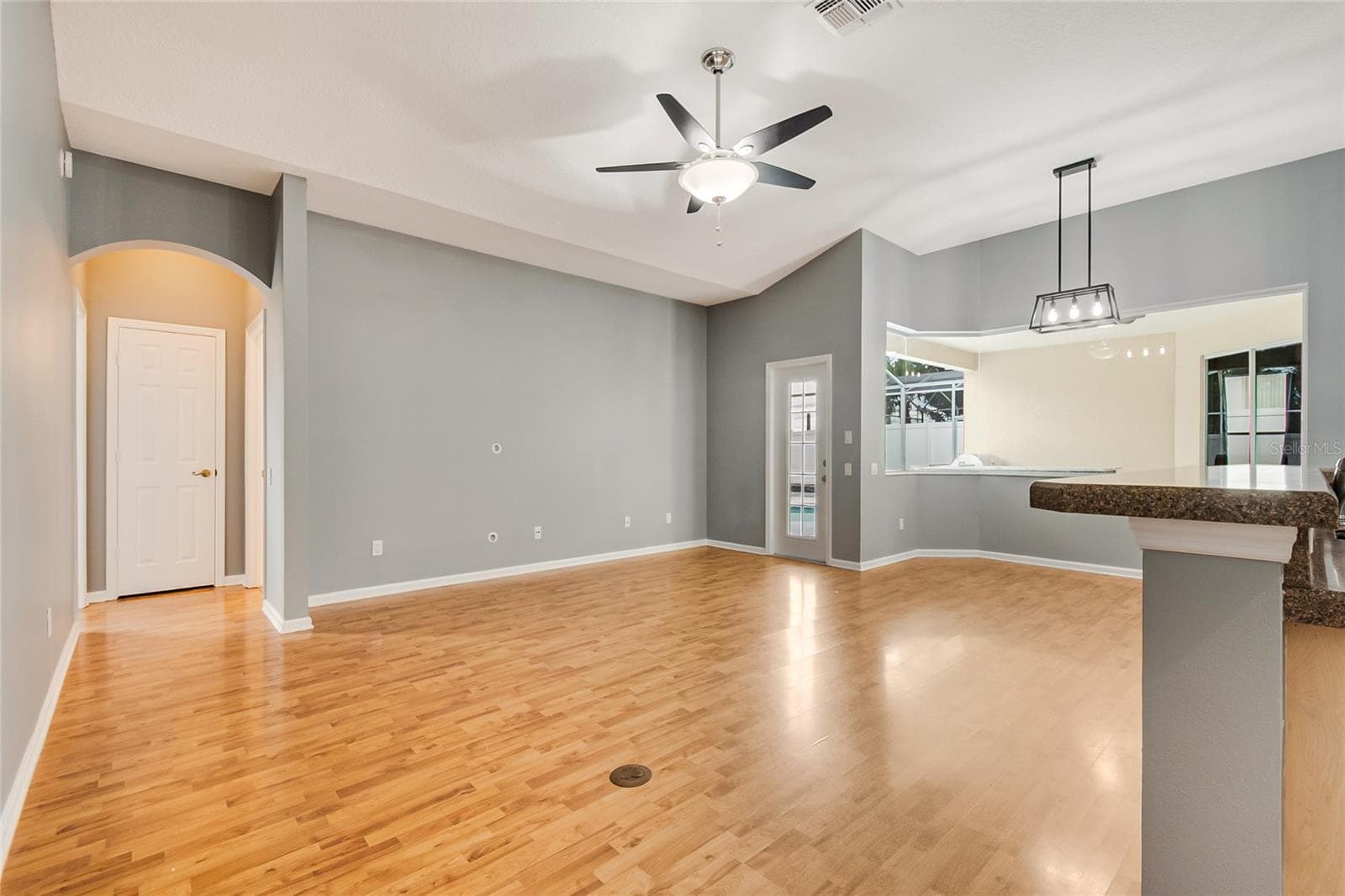 Family Room - 116 OAK GROVE CIR, LAKE MARY