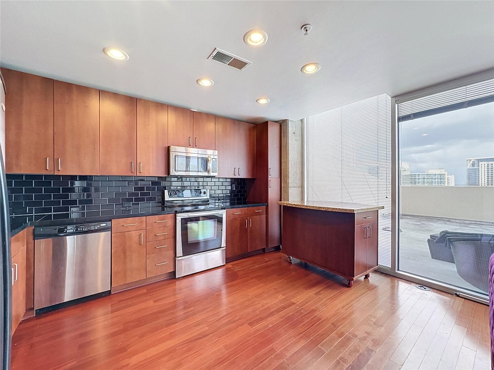 Condominium at 155 S COURT AVE #1009, ORLANDO, photo 11 of 31