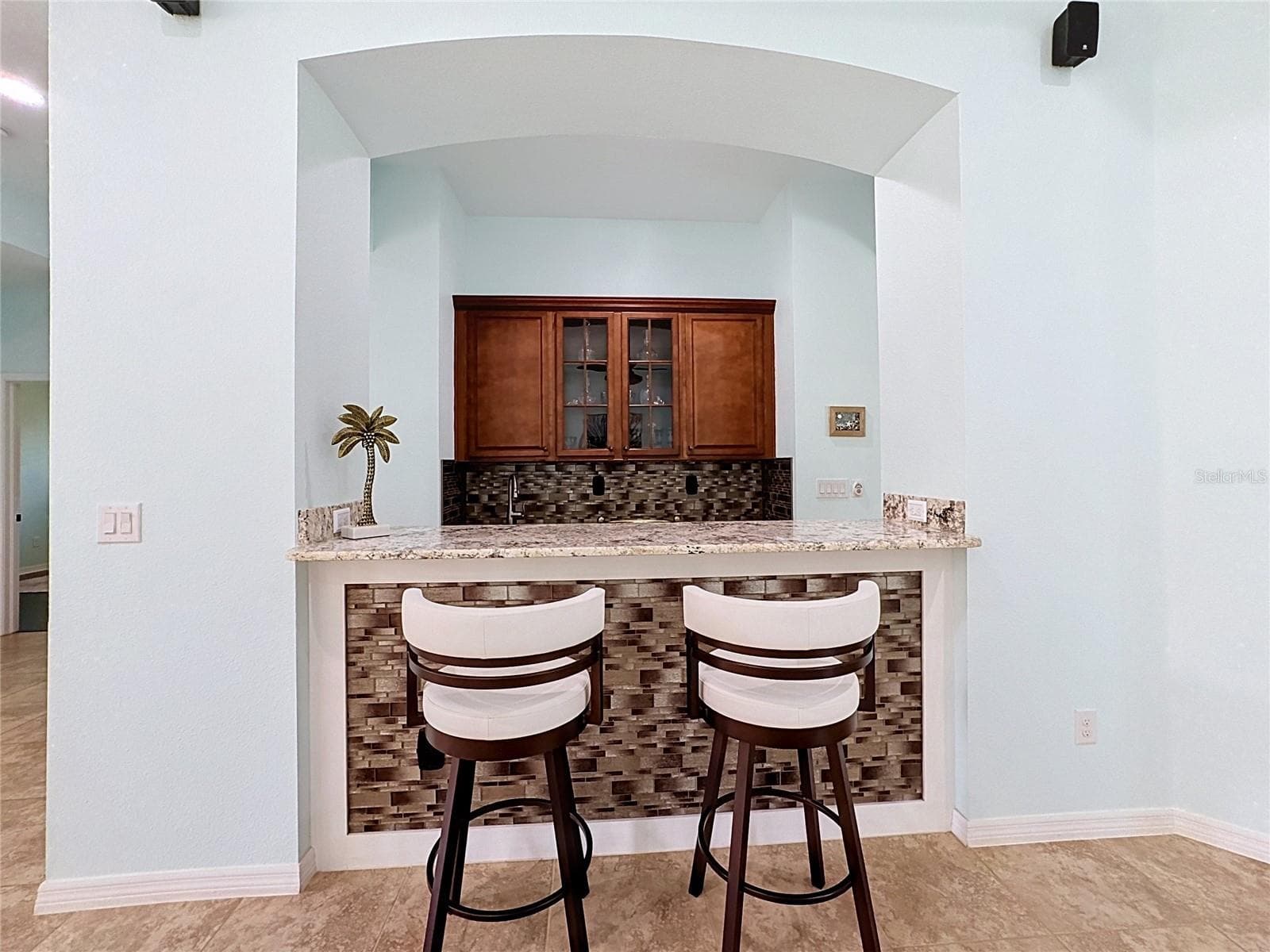 Wet Bar - 210 166TH ST NE, BRADENTON