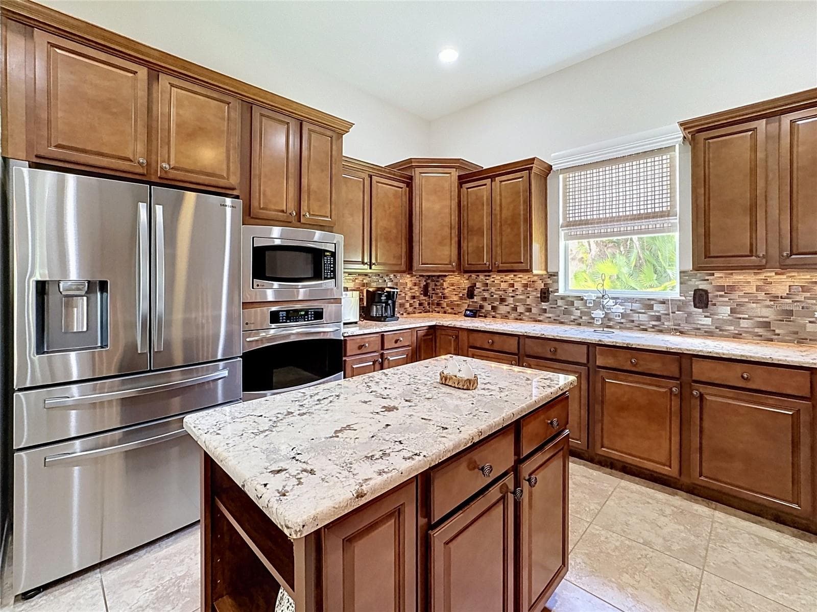 Kitchen Island - 210 166TH ST NE, BRADENTON