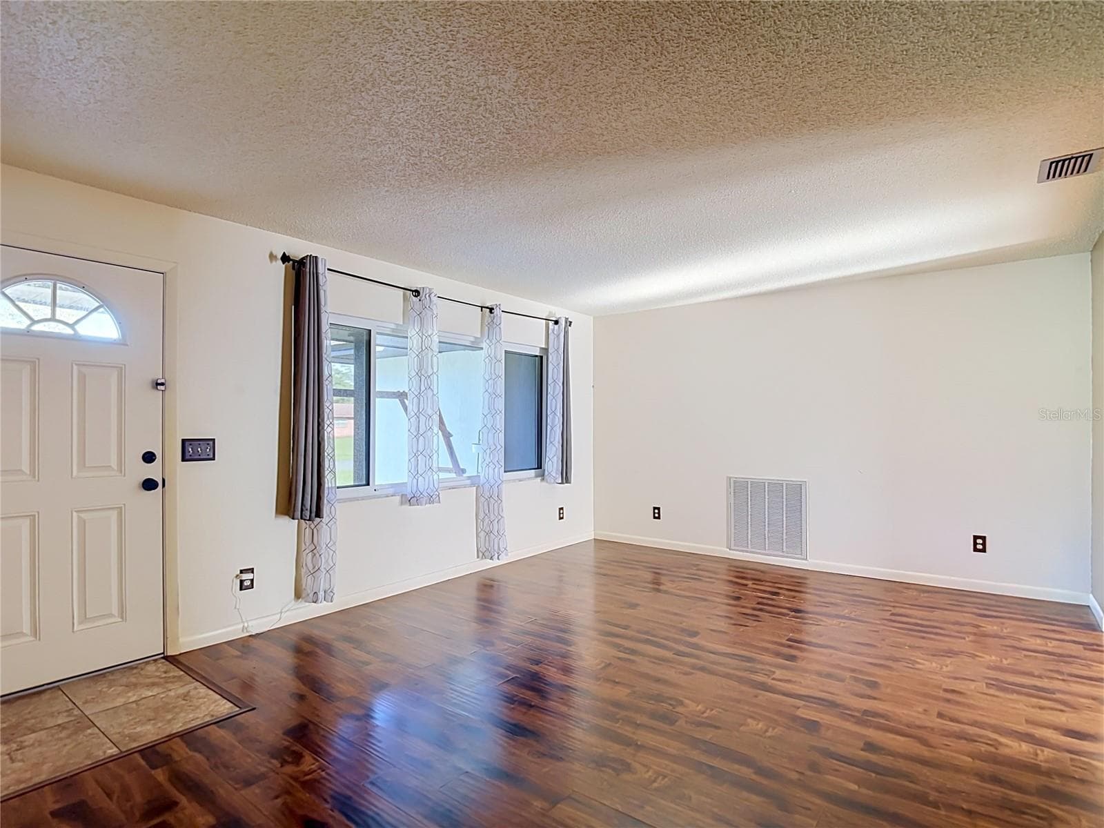 Single Family Residence at 12261 S ELM PT, FLORAL CITY, photo 5 of 62