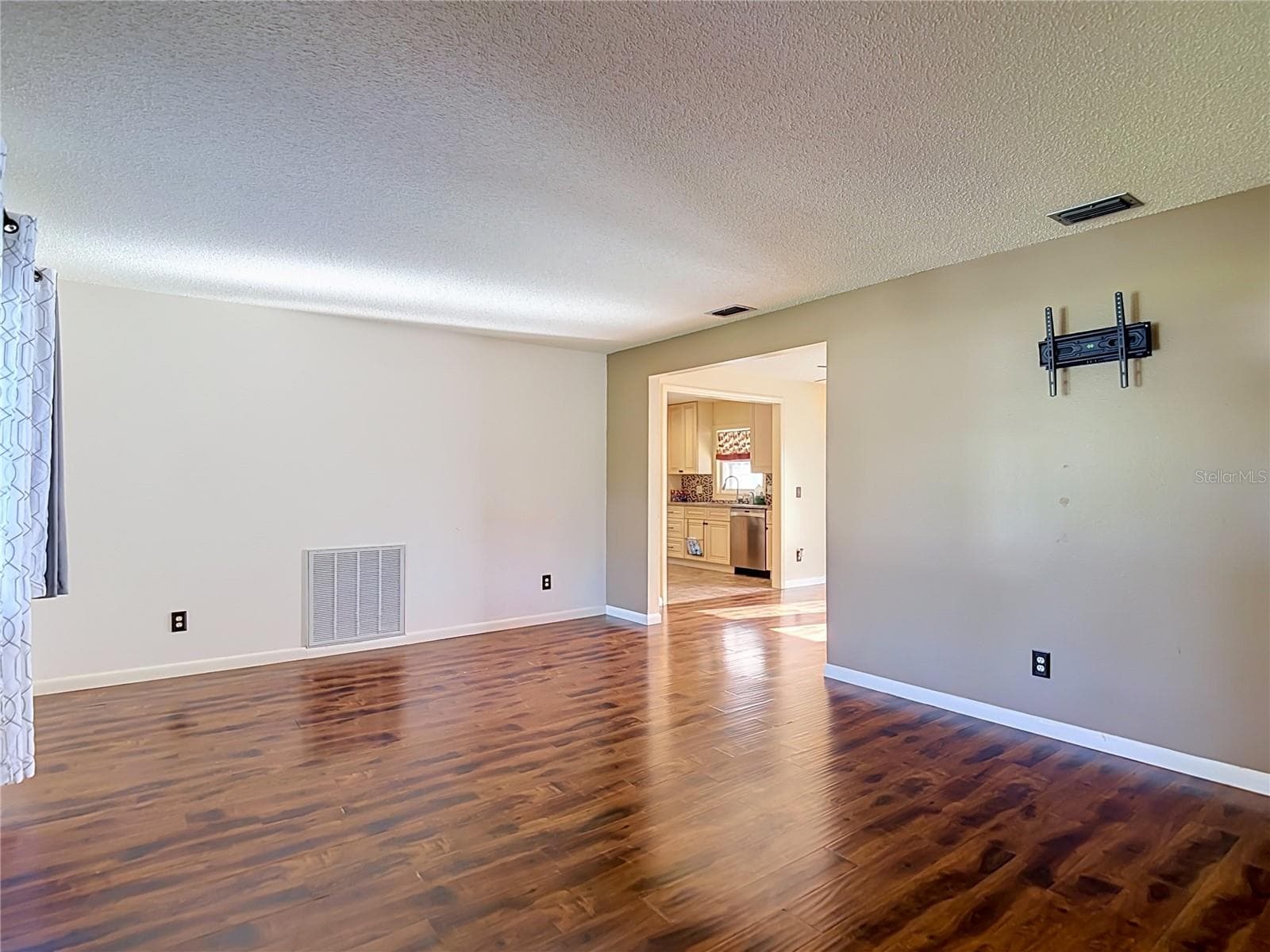 Single Family Residence at 12261 S ELM PT, FLORAL CITY, photo 7 of 62