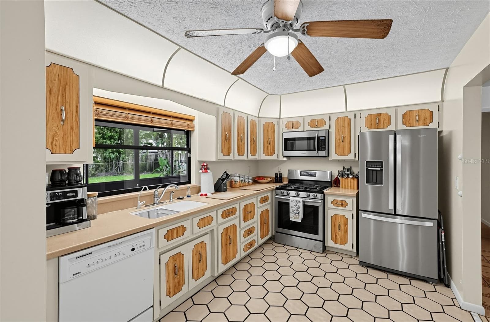Single Family Residence at 1738 SW BEEKER ST, PORT ST LUCIE, photo 8 of 28