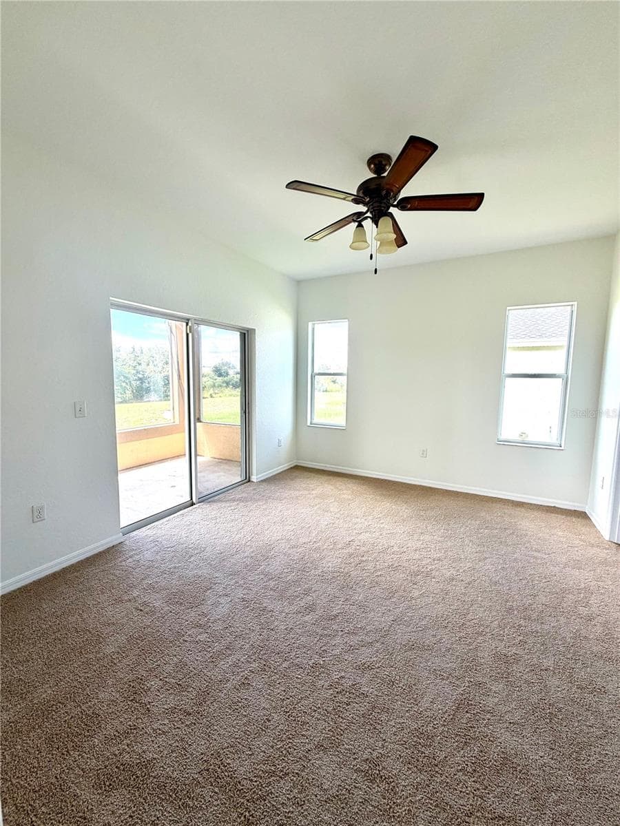 Primary Bedroom - 520 HIGHLAND MEADOWS AVE, DAVENPORT