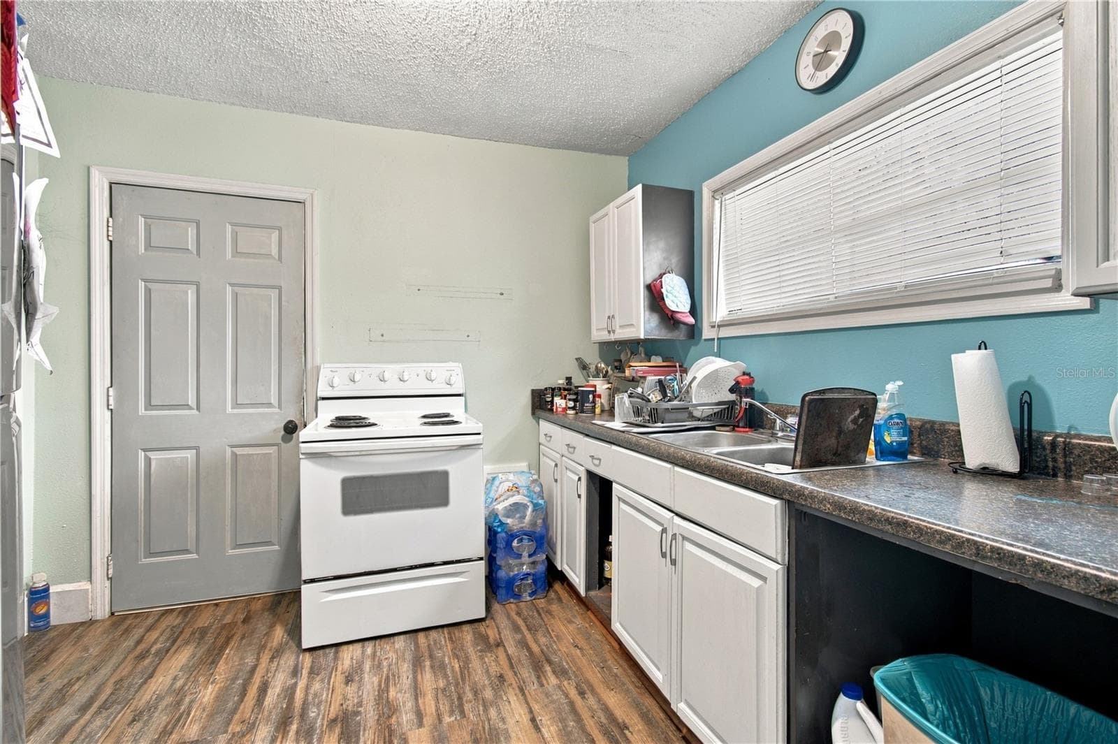 Duplex at 2501 57TH PL N, ST PETERSBURG, photo 15 of 44