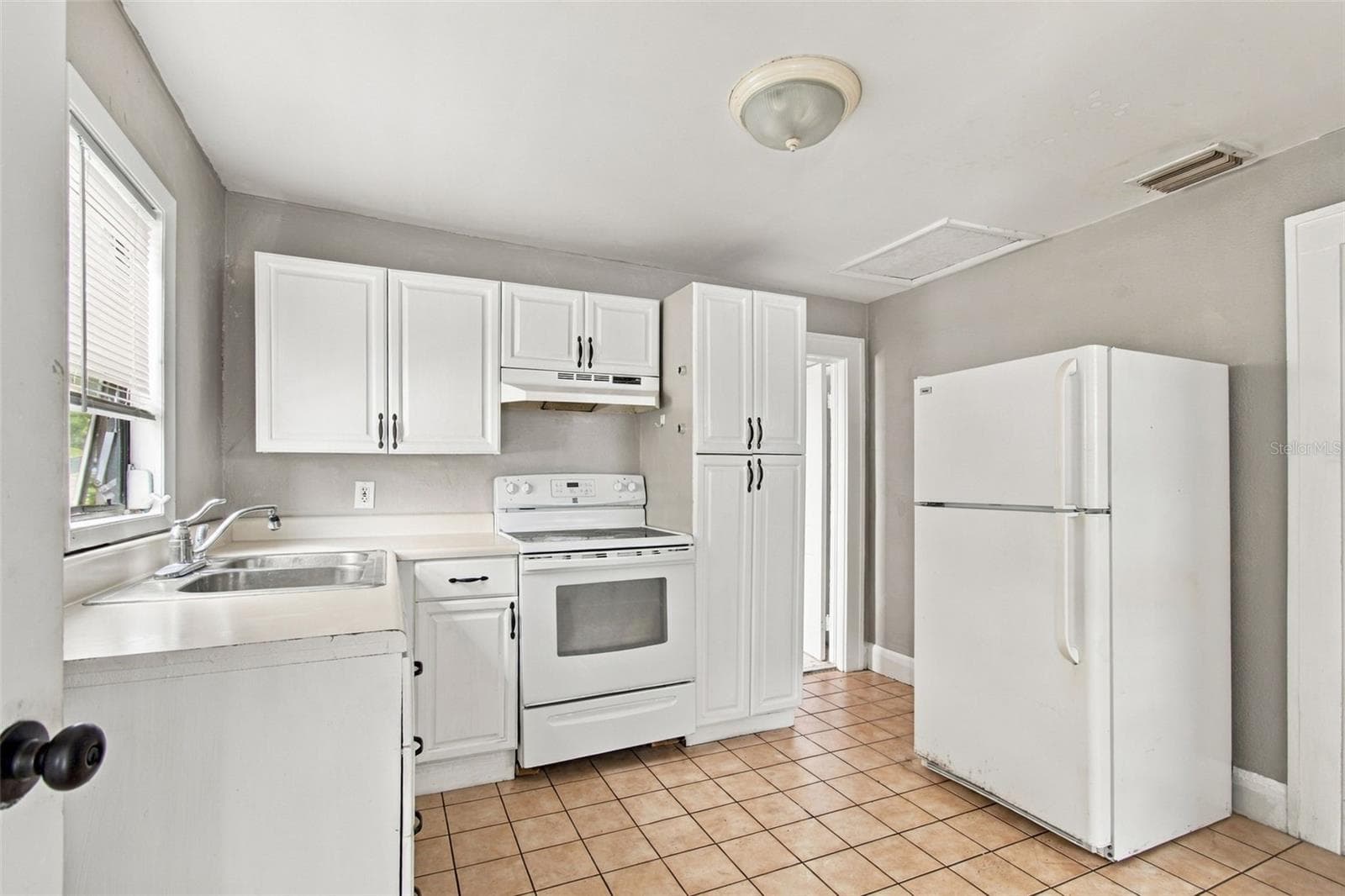 Duplex at 2501 57TH PL N, ST PETERSBURG, photo 30 of 44