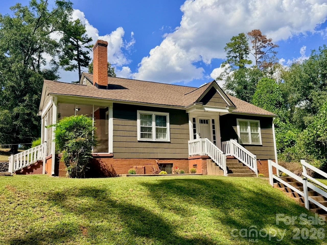 Single Family Residence at 130 School Drive, Clifton, photo 12 of 48